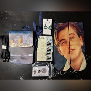 Titanic themed accessories bag earrings etc.  Leonardo DiCaprio Jack ima…​​